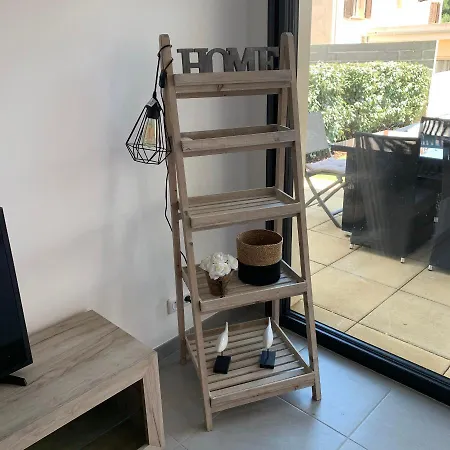 T2 - Rez-de-jardin, Proche Et Commerces Appartement *