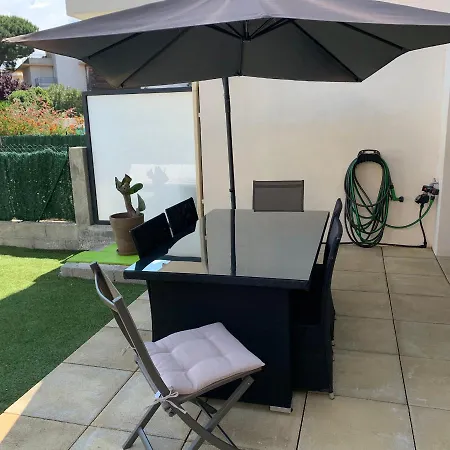 T2 - Rez-de-jardin, Proche Et Commerces Appartement *