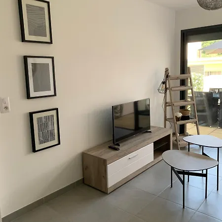 T2 - Rez-de-jardin, Proche Et Commerces Lejlighed