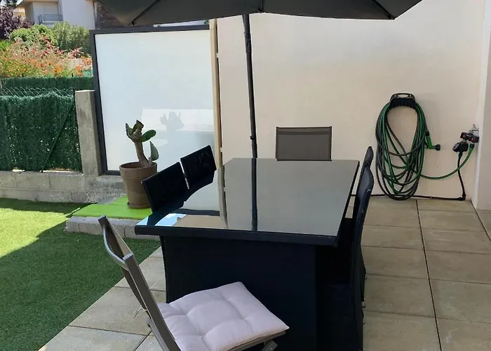 T2 - Rez-de-jardin, Proche Et Commerces 公寓 *