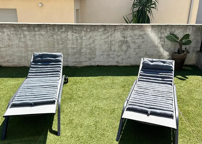 公寓 T2 - Rez-de-jardin, Proche Et Commerces *