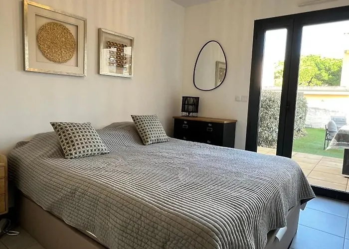 T2 - Rez-de-jardin, Proche Et Commerces 公寓 卡尔维