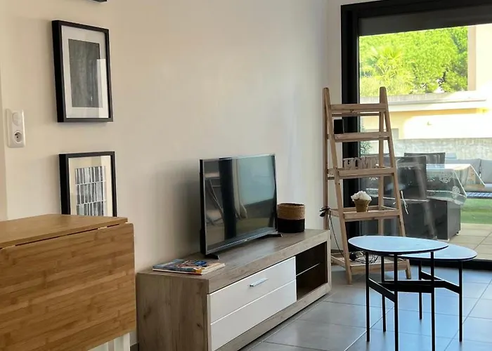 T2 - Rez-de-jardin, Proche Et Commerces 公寓