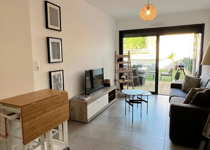 T2 - Rez-de-jardin, Proche Et Commerces *